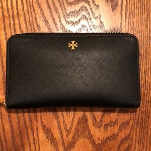 Tory Burch Continental Zip Wallet Black